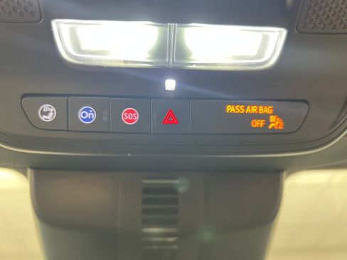 Used 2025 GMC Acadia Elevation image 65