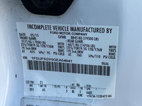 Used 2016 Ford F550 2WD Regular Cab Super Duty image 22