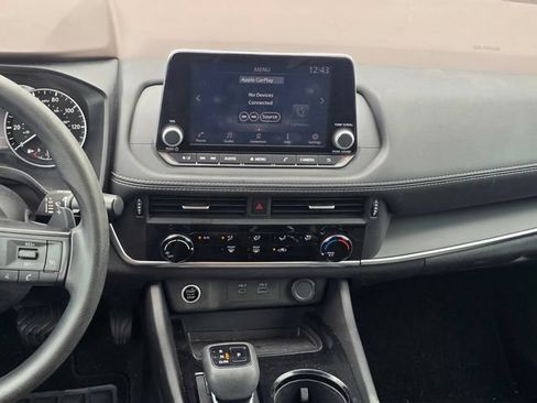 Used 2022 Nissan Rogue S FWD image 16