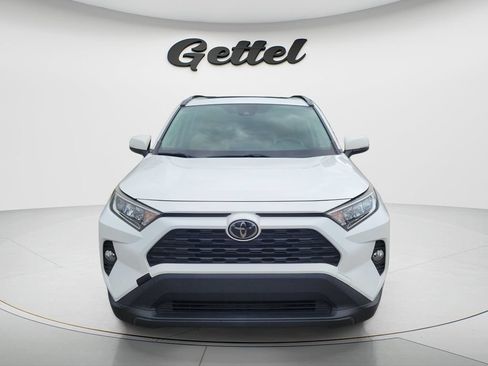 Used 2019 Toyota RAV4 XLE Premium FWD image 2