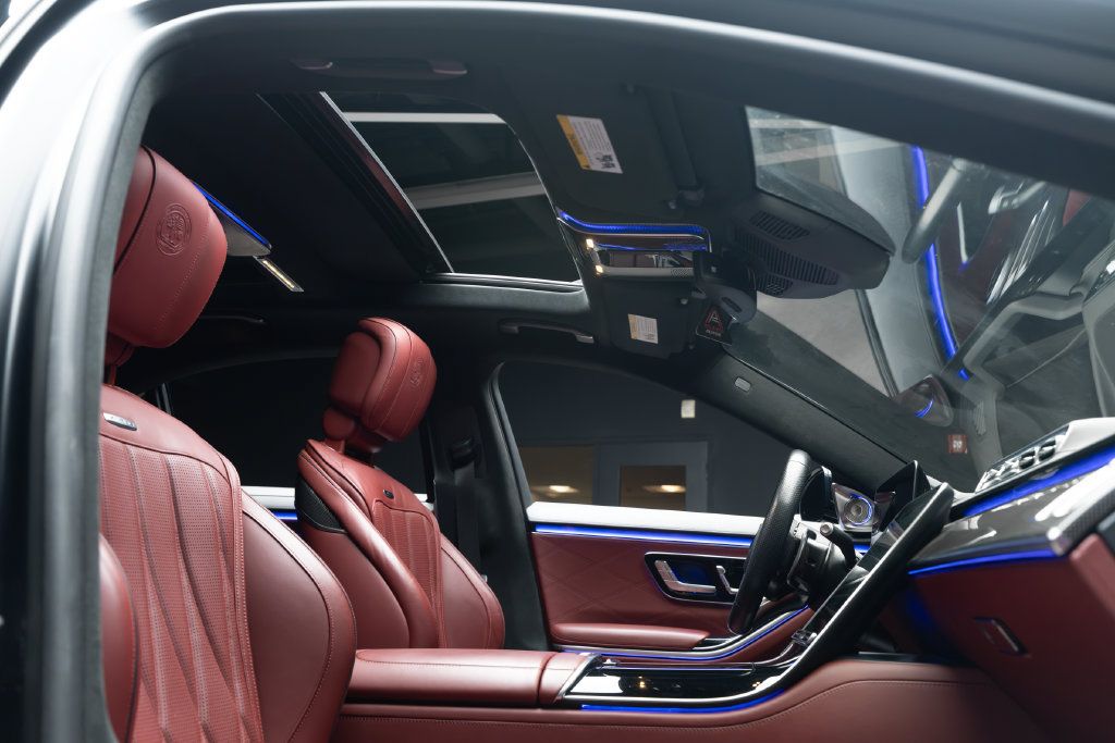 Used 2025 Mercedes-Benz S 63 AMG S image 39