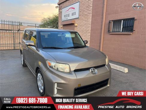 Used 2013 Scion xB FWD image 3