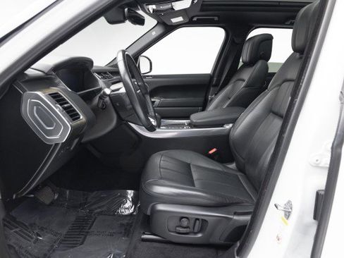 Used 2018 Land Rover Range Rover Sport SE image 32