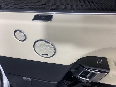 Used 2016 Land Rover Range Rover Long Wheelbase Supercharged image 40