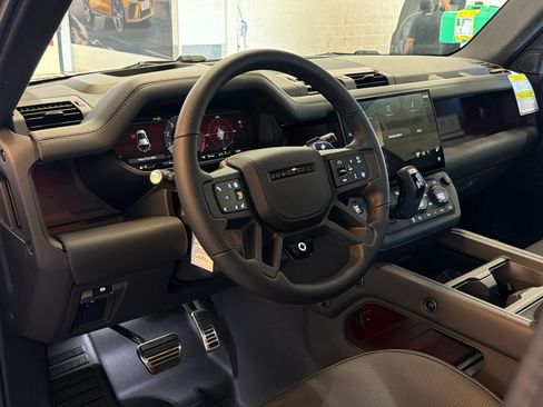 New 2026 Land Rover Defender 110 OCTA AWD/4WD image 4