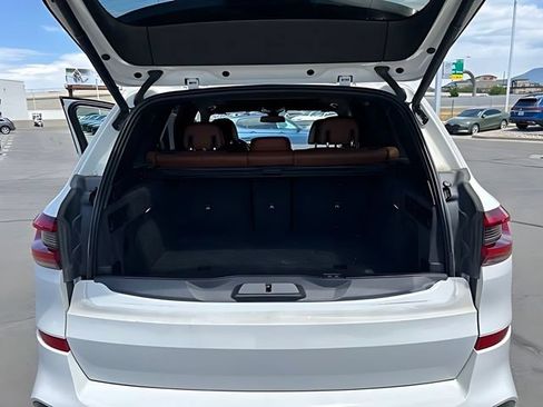 Used 2022 BMW X5 xDrive45e w/ M Sport Package AWD/4WD image 17
