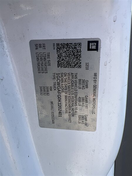 Used 2019 Chevrolet Express 2500 w/ Driver Convenience Package RWD image 7