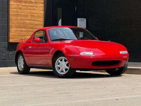 Used 1990 MAZDA MX-5 Miata RWD image 7
