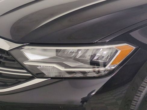 Used 2023 Volkswagen Jetta SE FWD image 10