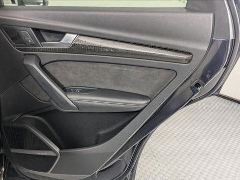 Used 2018 Audi SQ5 Premium Plus w/ Navigation Package image 19