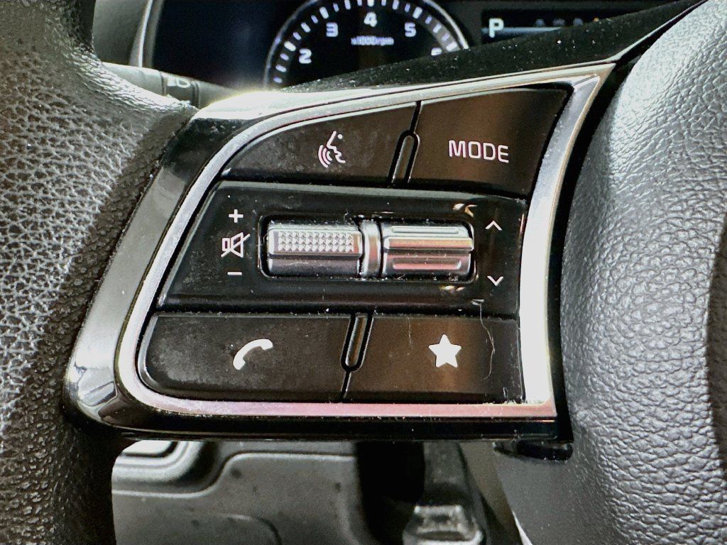 Used 2023 Kia Forte LXS w/ LXS Technology Package FWD image 24
