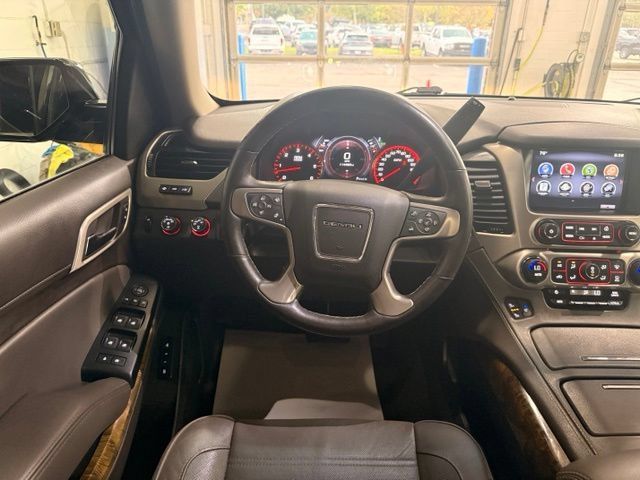 Used 2015 GMC Yukon Denali w/ Premium Package AWD/4WD image 20