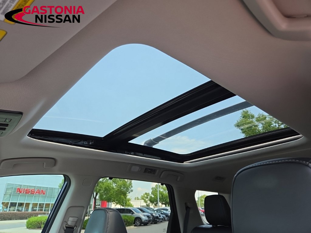 Certified 2024 Nissan Pathfinder Platinum w/ Cargo Package FWD image 32
