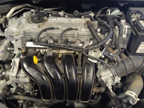 Used 2022 Toyota Corolla LE image 30