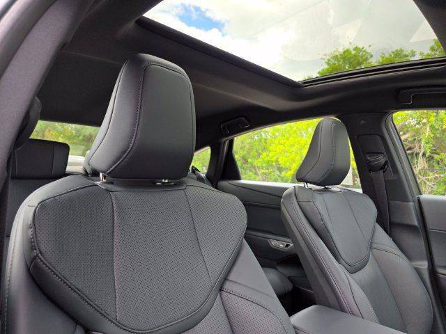 New 2026 Lexus ES 350e w/ Convenience Package FWD image 11