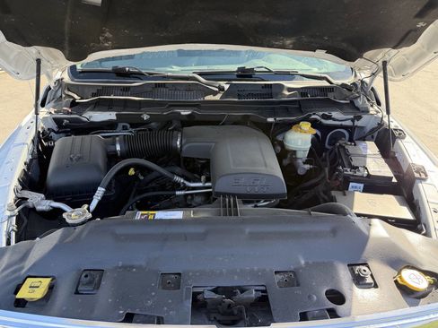 Used 2016 RAM 1500 Classic SLT AWD/4WD image 20