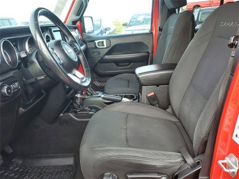 Used 2018 Jeep Wrangler Unlimited Sahara w/ LED Lighting Group image 25