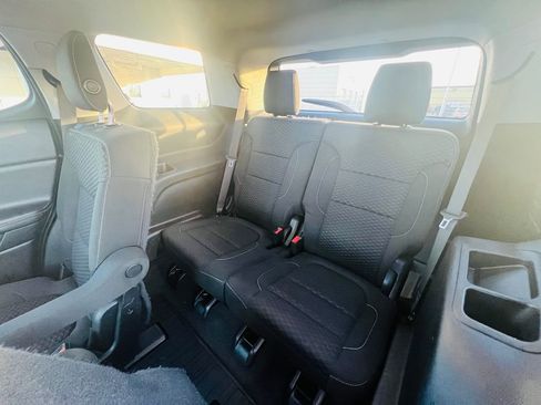 Used 2019 GMC Acadia SLE image 31