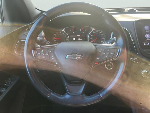 Used 2022 Chevrolet Equinox RS w/ Infotainment Package image 22