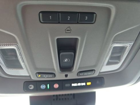 Used 2023 GMC Sierra 1500 SLT w/ SLT Premium Package image 23