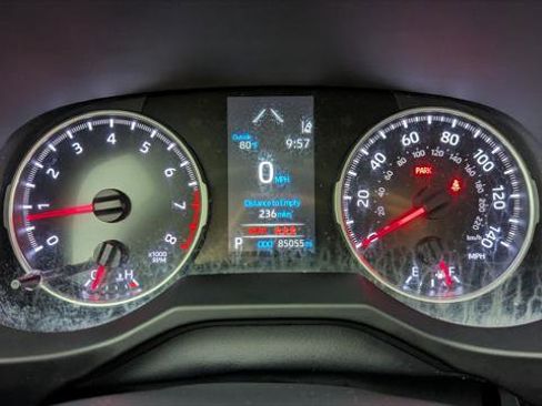 Used 2022 Toyota RAV4 LE image 27