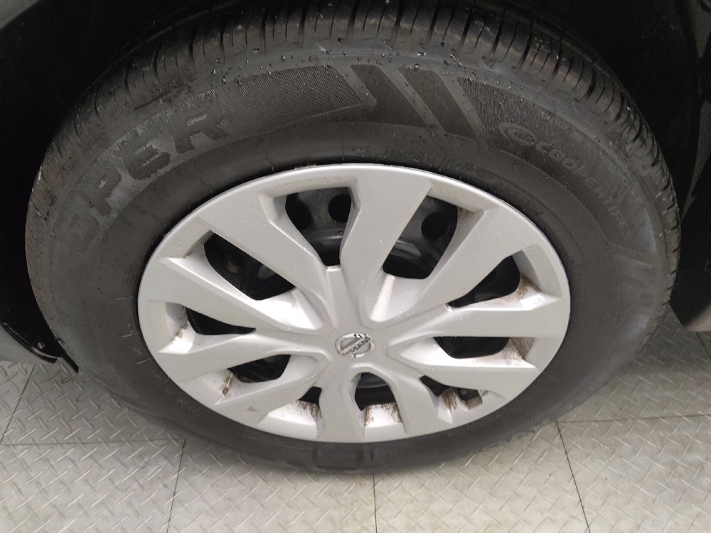 Used 2020 Nissan Rogue S FWD image 31