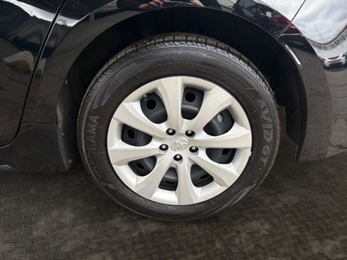 Used 2023 Toyota Corolla LE AWD/4WD image 35