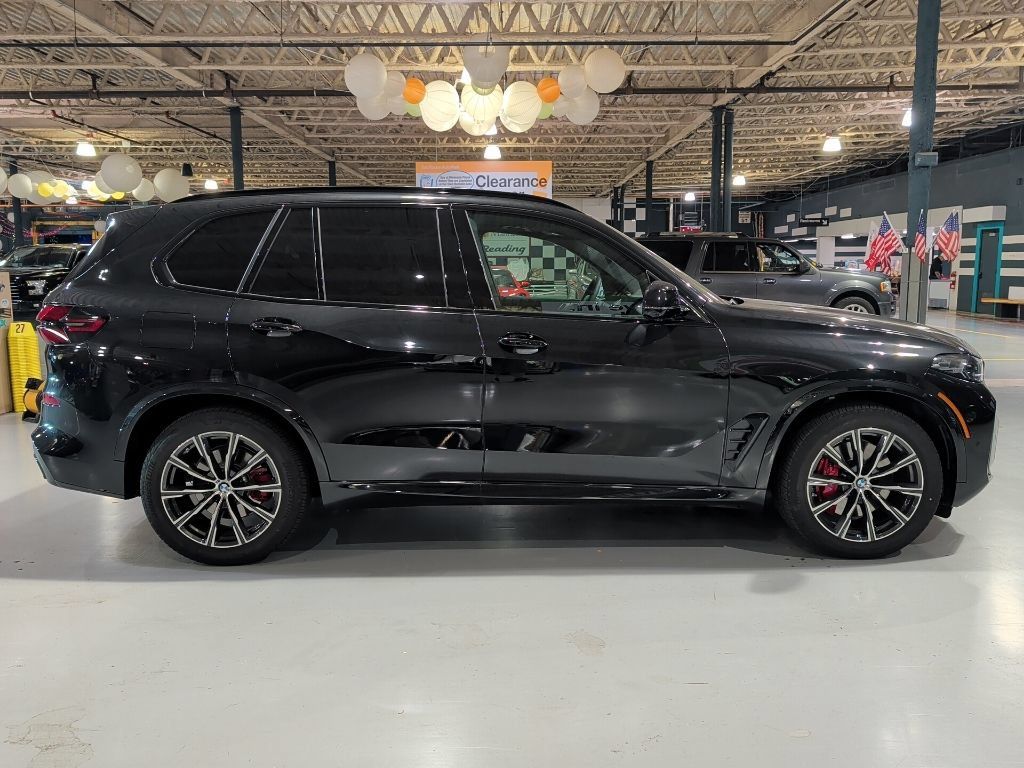 Certified 2026 BMW X5 xDrive40i w/ Executive Package AWD/4WD image 7