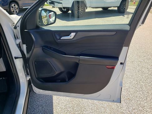 Used 2023 Ford Escape Platinum AWD/4WD image 20
