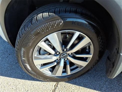 Certified 2024 Nissan Pathfinder SL image 21