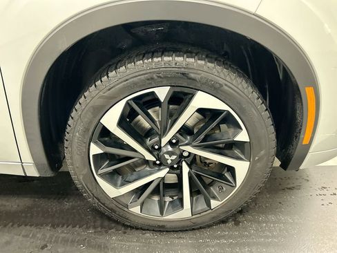Used 2023 Mitsubishi Outlander SEL image 8