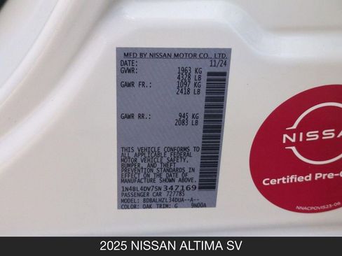 Used 2025 Nissan Altima 2.5 SV FWD image 25
