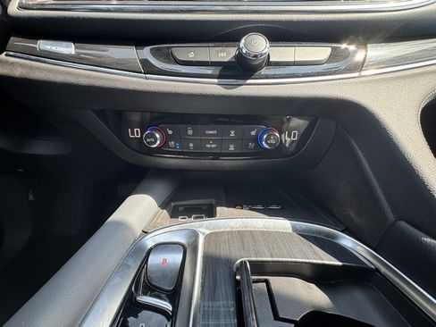 Used 2024 Buick Enclave Premium image 49