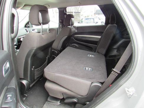 Used 2019 Dodge Durango SXT w/ 3rd Row Seating Group image 11