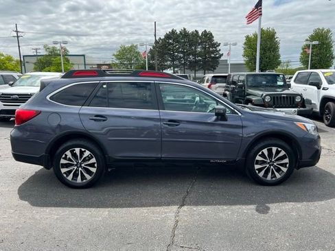 Used 2016 Subaru Outback 2.5i Limited AWD/4WD image 6