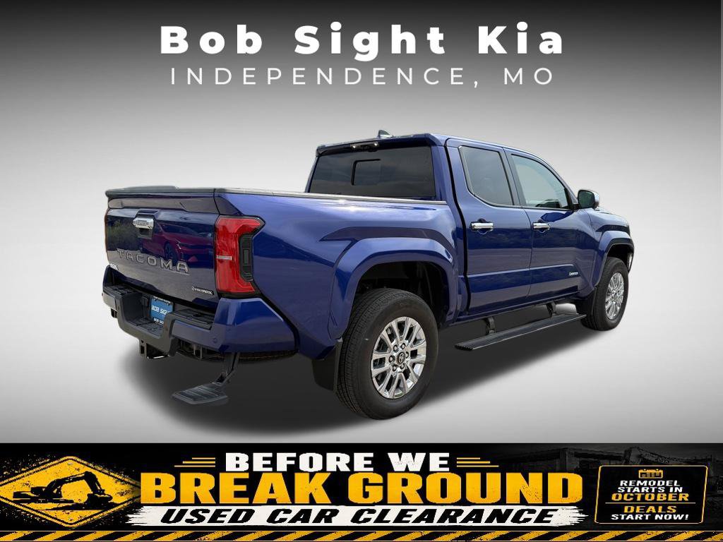 Used 2025 Toyota Tacoma Limited AWD/4WD image 18