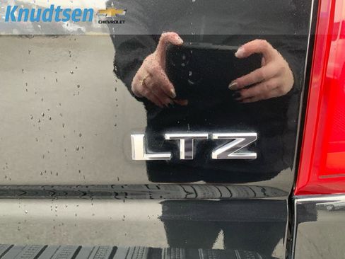 Used 2021 Chevrolet Silverado 2500 LTZ w/ Carhartt Edition image 15