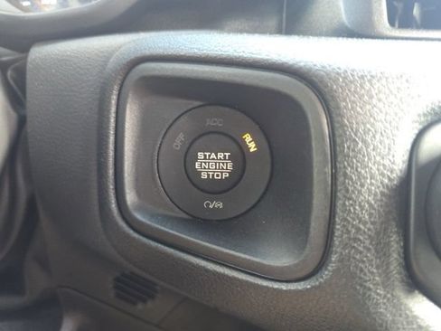 Certified 2025 Jeep Wrangler Sport AWD/4WD image 18
