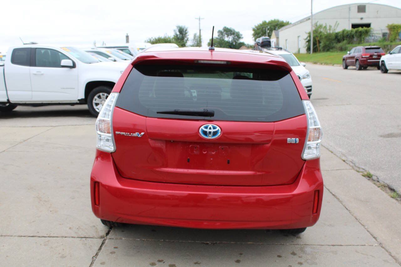 Used 2014 Toyota Prius V Two FWD image 3