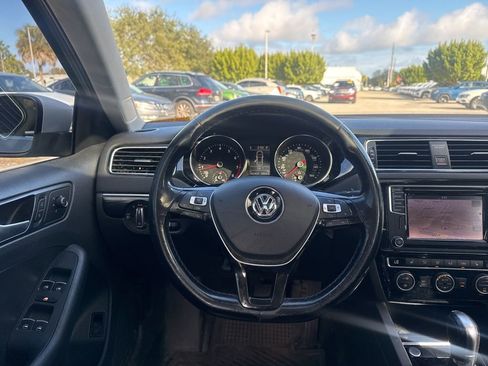 Used 2017 Volkswagen Jetta SEL image 12
