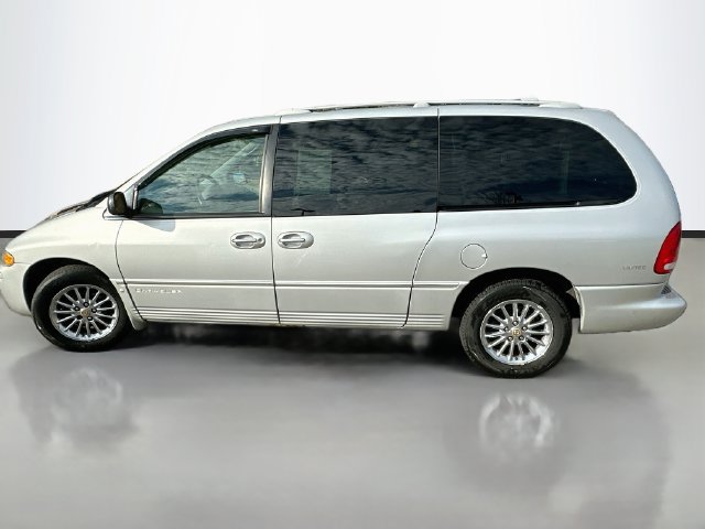 Used 2000 Chrysler Town & Country Limited AWD/4WD image 8