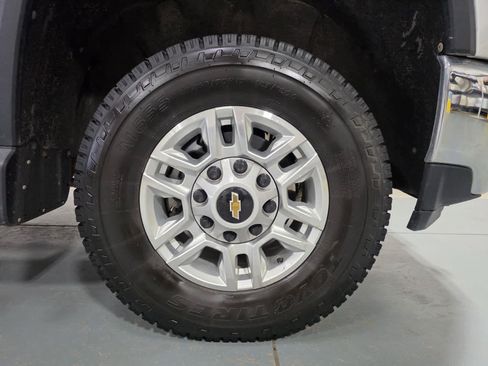 Used 2022 Chevrolet Silverado 2500 LT w/ Convenience Package AWD/4WD image 8