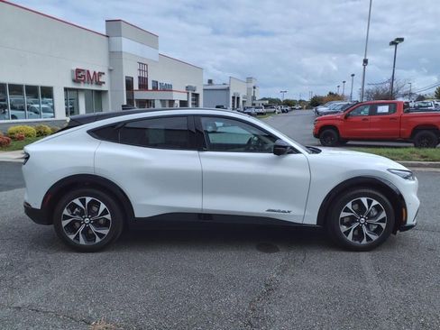 New 2023 Ford Mustang Mach-E Premium image 3