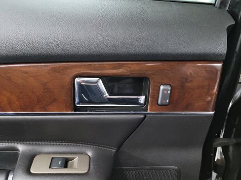 Used 2014 Lincoln MKX AWD w/ Equipment Group 102A image 18