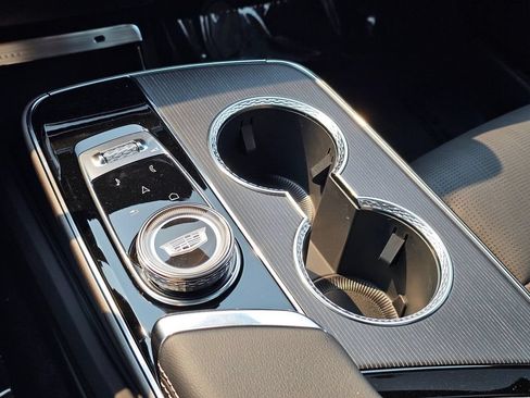 New 2026 Cadillac Lyriq Sport AWD/4WD image 32