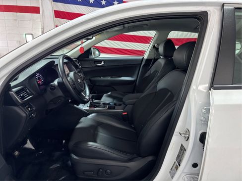 Used 2018 Kia Optima S FWD image 9