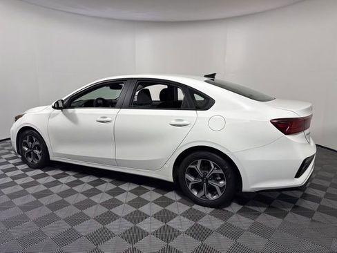 Used 2021 Kia Forte LXS image 4