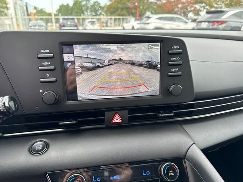 New 2025 Hyundai Elantra Sport image 18