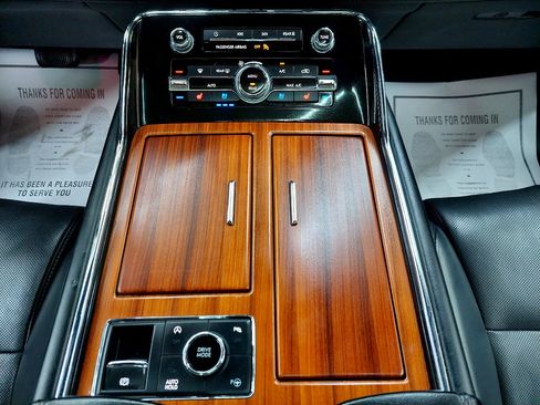 Used 2019 Lincoln Navigator Reserve w/ Cargo Package image 32