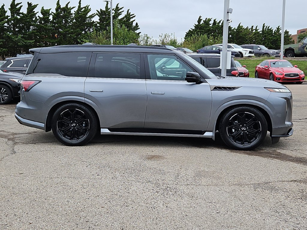 Certified 2026 INFINITI QX80 4WD w/ Sport Exterior Package image 6